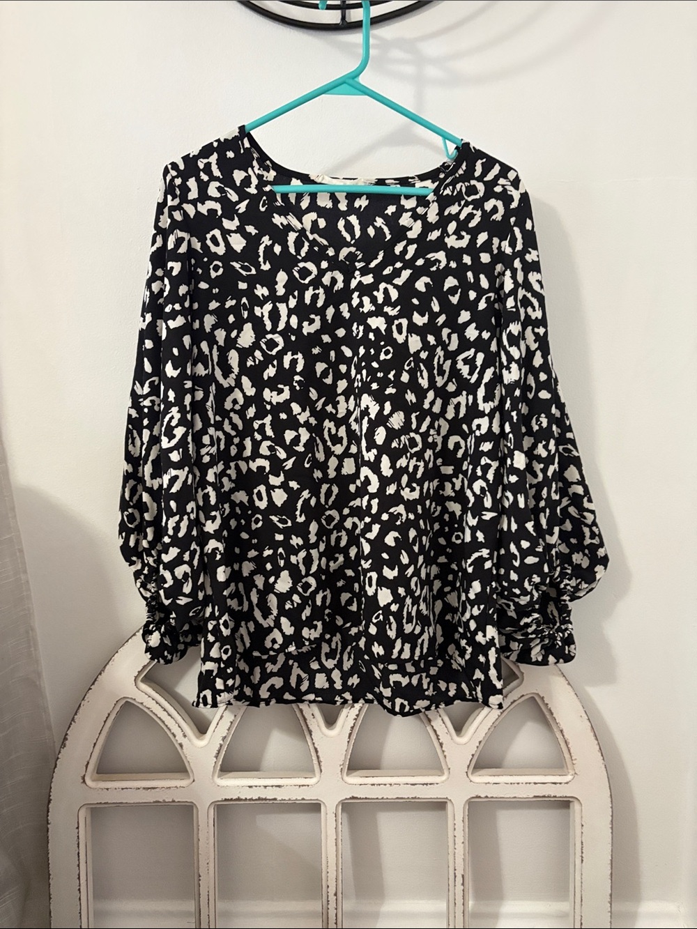 Vine & Love Black and White Leopard Print Blouse